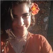 Ancienne championne d'échecs, instructrice certifiée par la FIDE, doctorante en sciences sociales propose des cours d'échecs